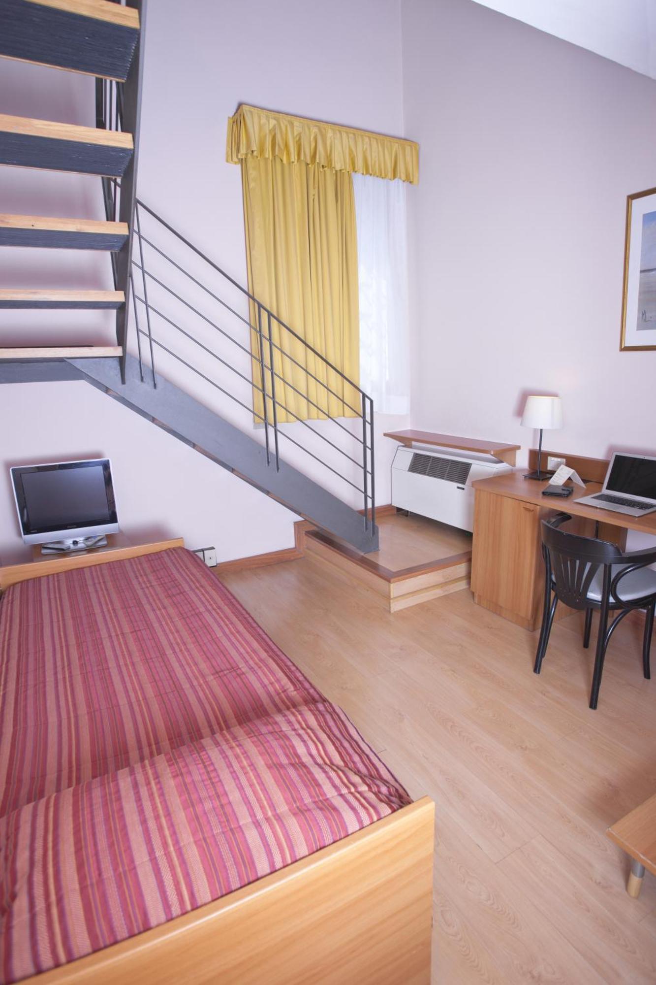Hotel Zio Имола Стая снимка