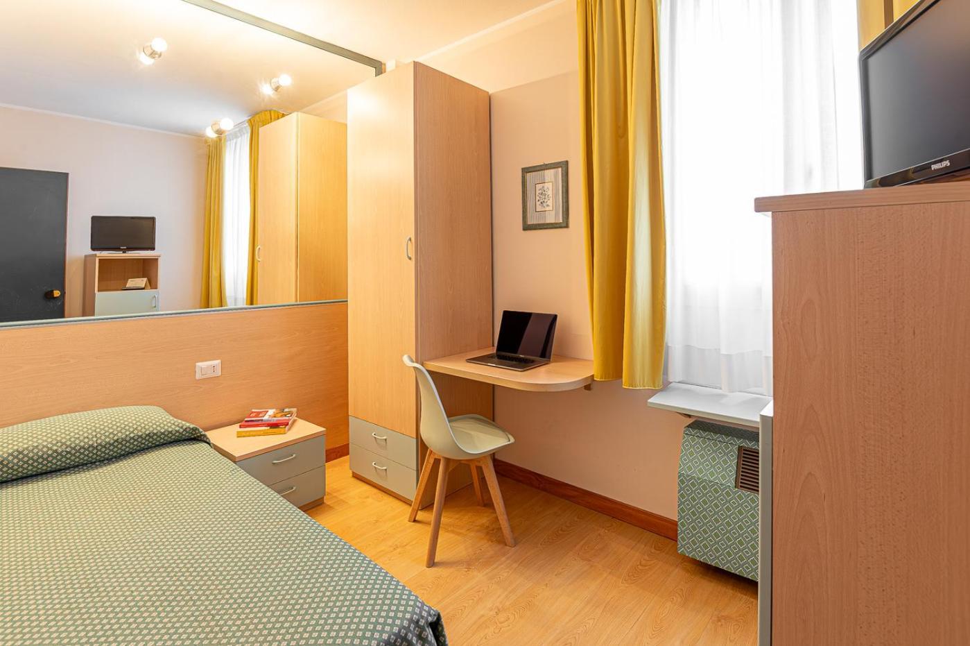 Hotel Zio Имола Екстериор снимка