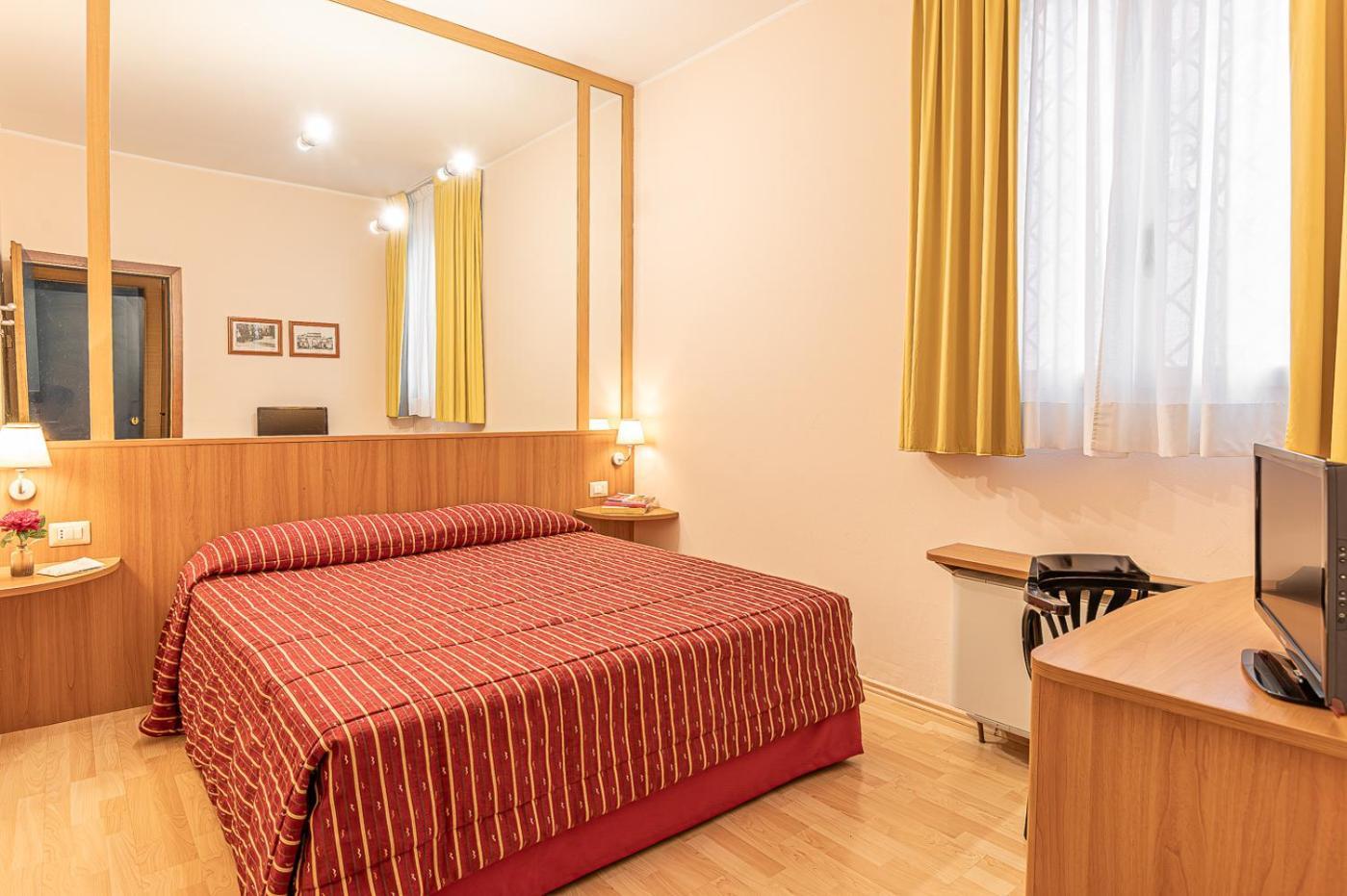Hotel Zio Имола Екстериор снимка