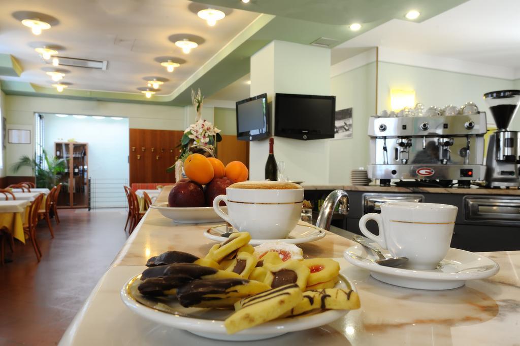 Hotel Zio Имола Екстериор снимка